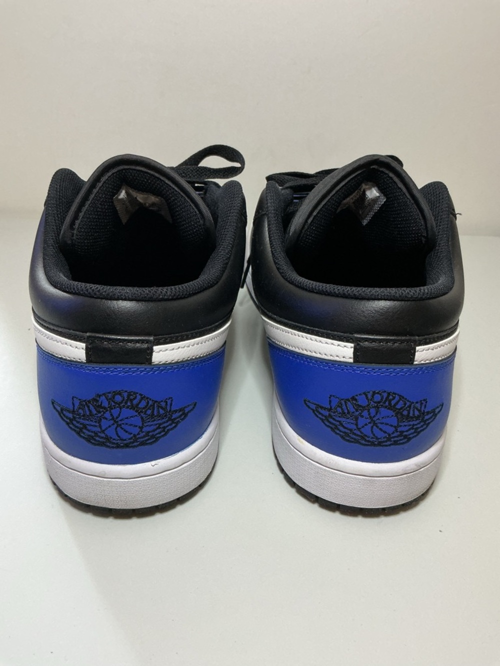 Nike Air Jordan 1 Low - Picture 4 of 6